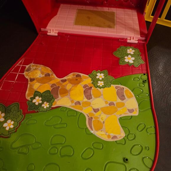 Strawberry Shortcake Berry Happy Home House Doll Playset - Picture 7 of 9